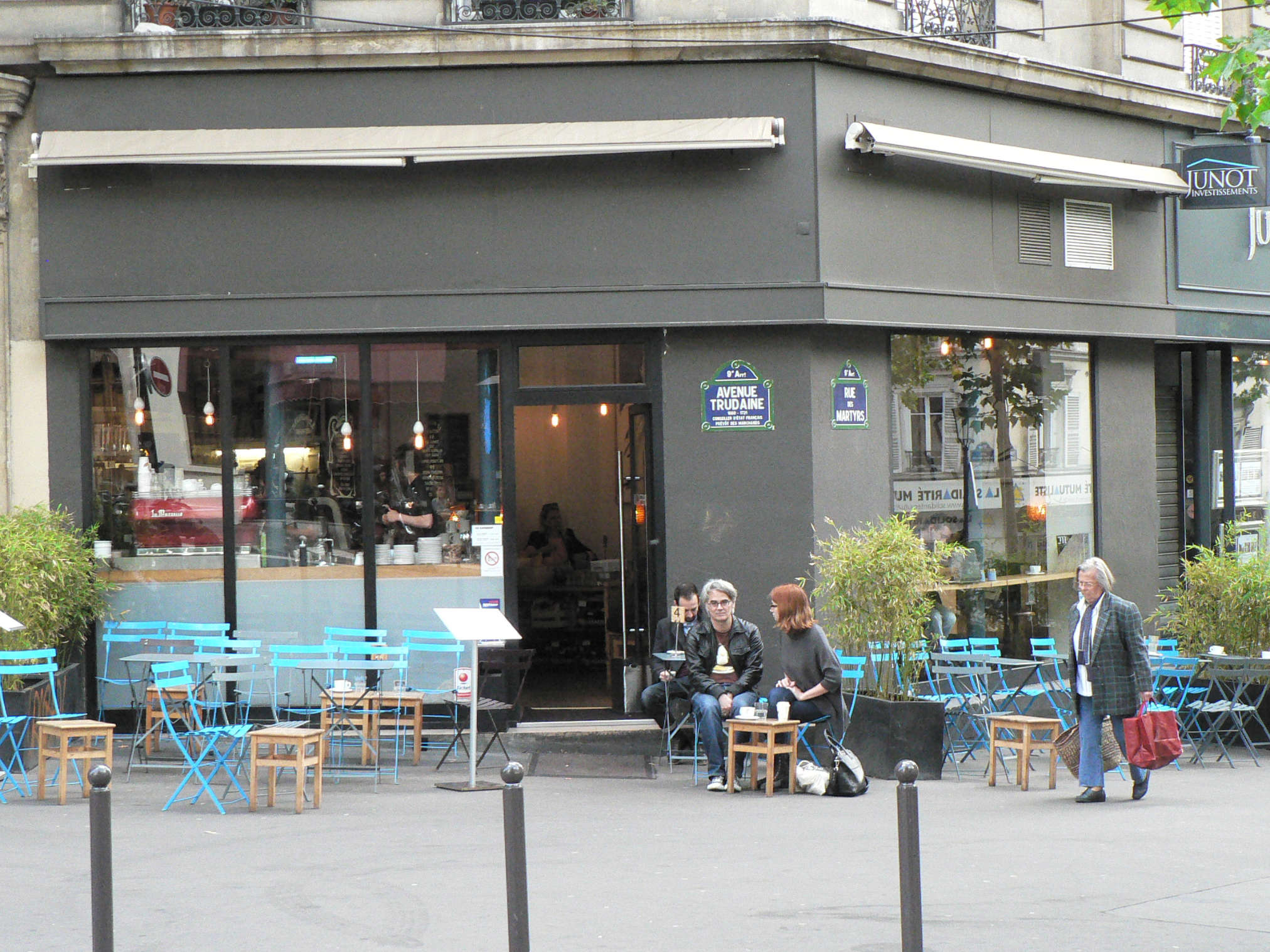 KB Caféshop, 62 rue des Martyrs, 75009 Paris